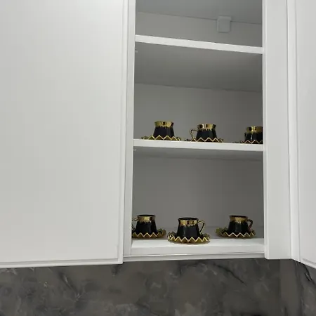 Eldi's